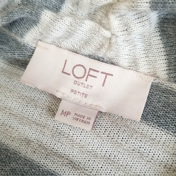 LOFT Outlets Petite Sweater - Size MP - Picture 2 of 11
